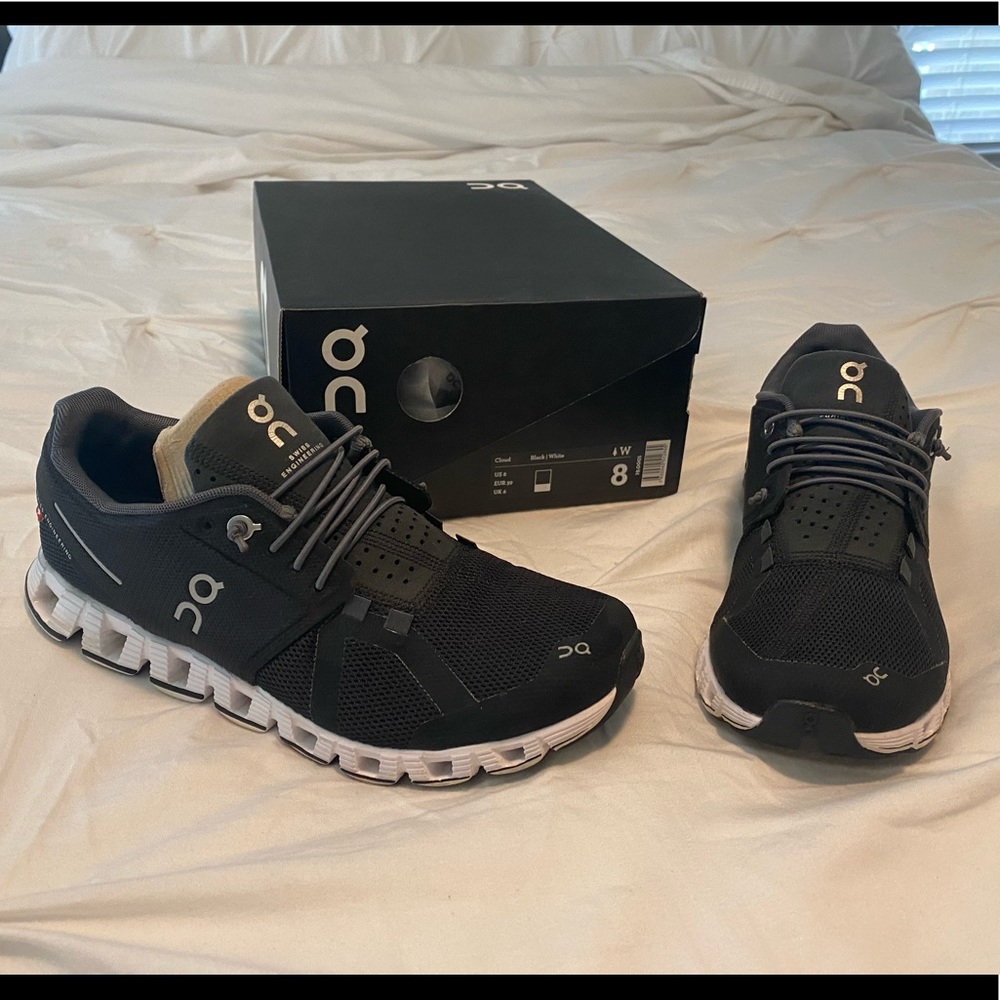 Women’s Size - 8 On Cloud Running shoes